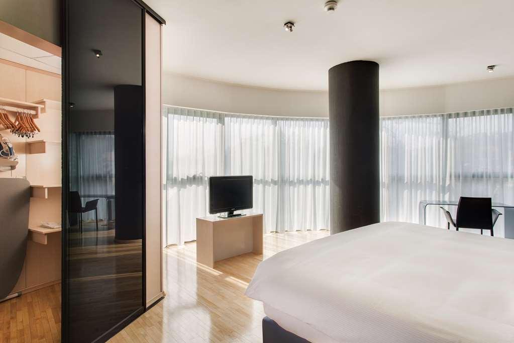 Doubletree By Hilton Hotel Cluj - City Plaza Bilik gambar