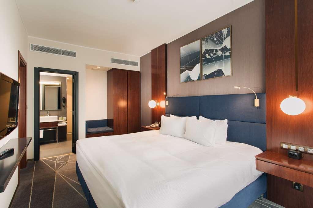 Doubletree By Hilton Hotel Cluj - City Plaza Bilik gambar